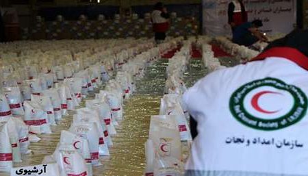 اهدای بیش از ۸ هزار و ۷۰۰ بسته بهداشتی به بیماران خاص توسط هلال احمر خوزستان