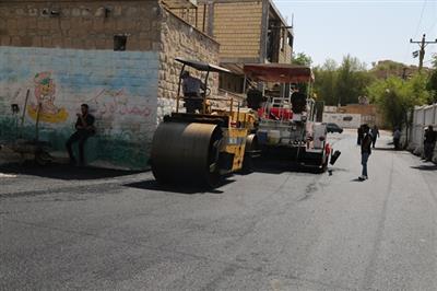 عملیات آسفالت خیابان سی برنج و روستای زمان آباد مسجدسلیمان انجام شد