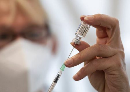 ۵۷ درصد خوزستانی ها در تزریق دُز سوم واکسن کرونا تاخیر دارند
