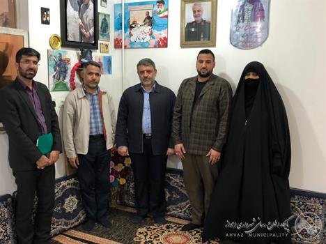 دیدار شهردار اهواز با مادران و همسران شهدا