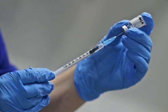۱۵ درصد مردم خوزستان سه دُز واکسن تزریق کرده اند