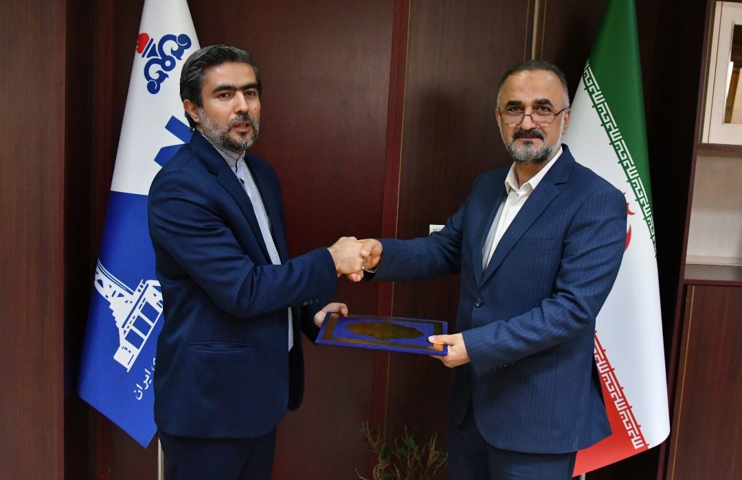 شرکت ملی حفاری ایران و شرکت توسعه کار برد پرتو های ایران تفاهمنامه همکاری علمی و فناورانه امضاء کردند