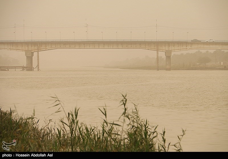 گرد و غبار ۱۵ شهر خوزستان را درگیر کرد