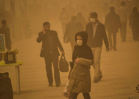 ۶۳۳ خوزستانی بر اثر گرد و خاک به بیمارستان ها مراجعه کردند