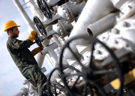 طرح طبقه بندی بیش از ۲۳۰۰ نفر از کارکنان در نفت و گاز گچساران اجرا شد￼￼