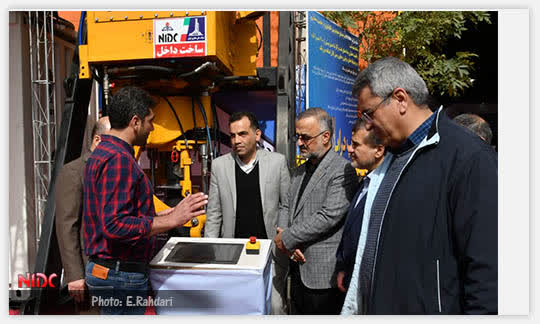 مدیرعامل شرکت ملی حفاری ایران در بازدید از غرفه ها بر استفاده حداکثری از تولیدات ساخت داخل تاکید کرد